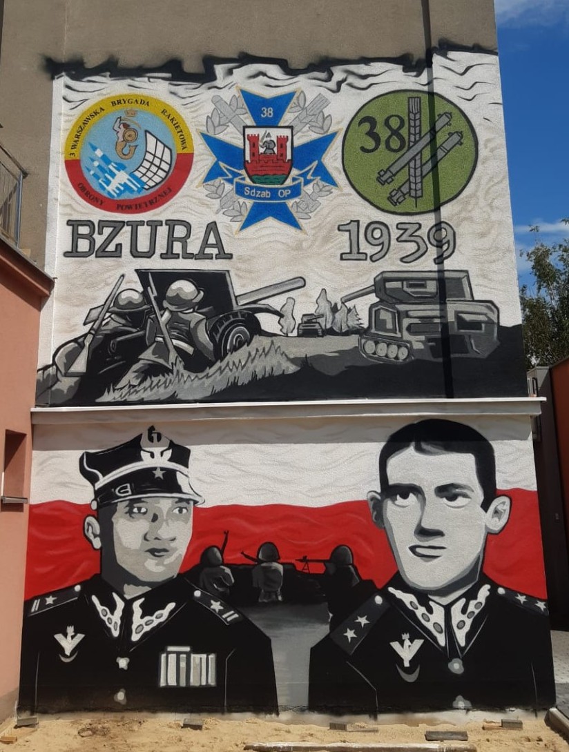 Mural historyczny wykonany przez Bartosza na terenie jednostki wojskowej w Balicach