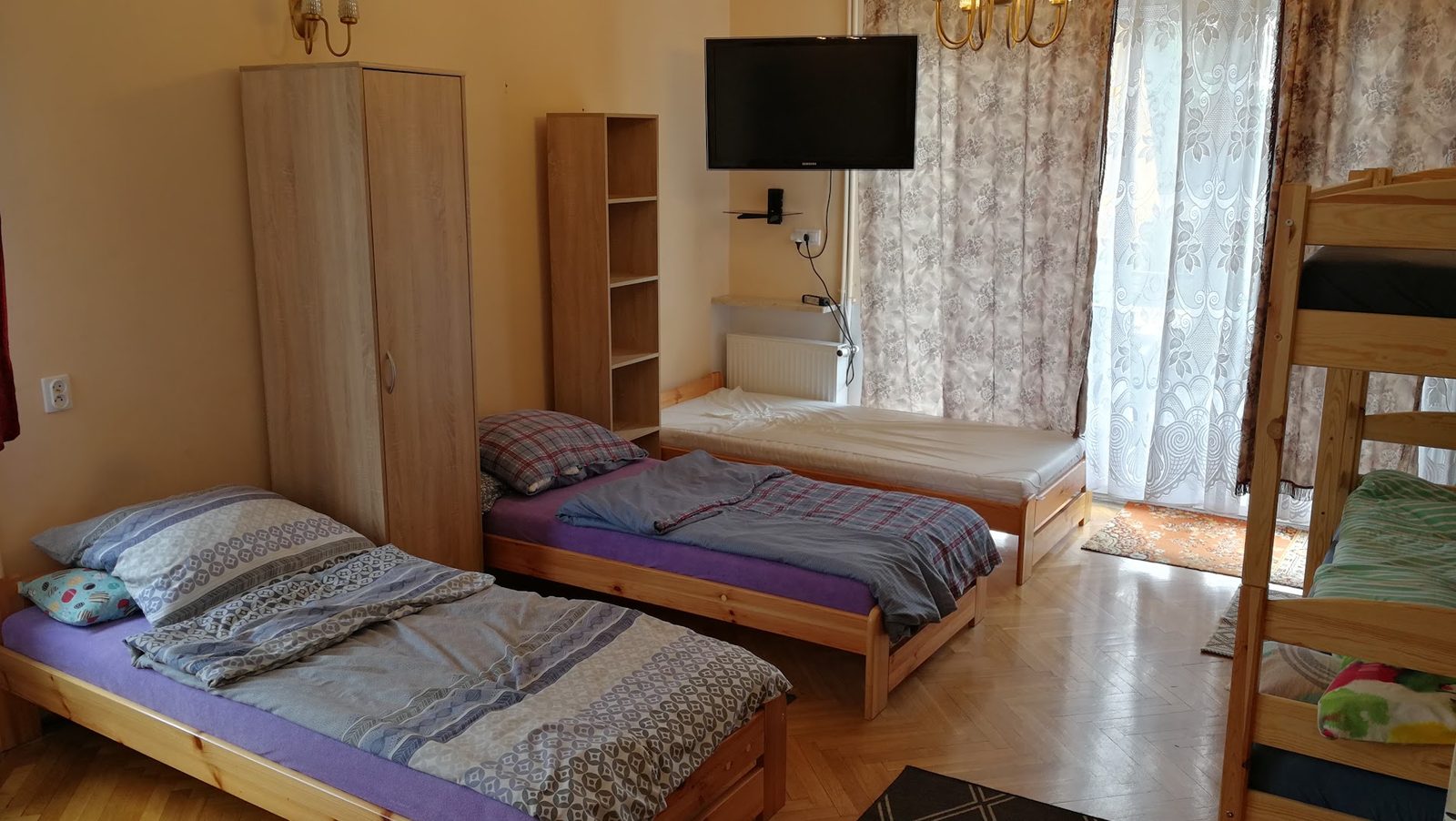 Pokój nr 4 – Salon na dole